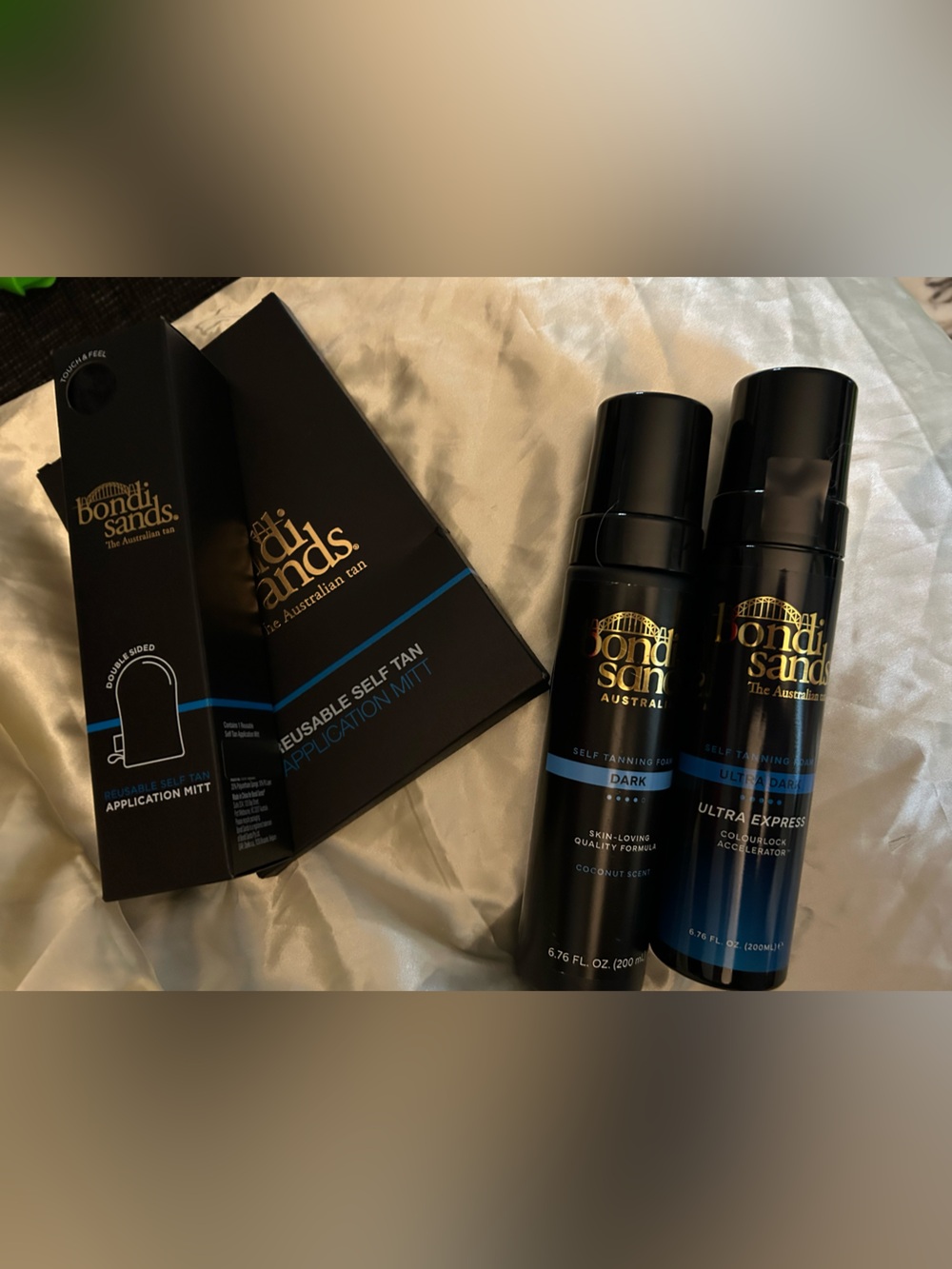 Bondi Sands Self-Tan Duo in Black - Dark & Ultra Dark in Ultra Express w/mitts